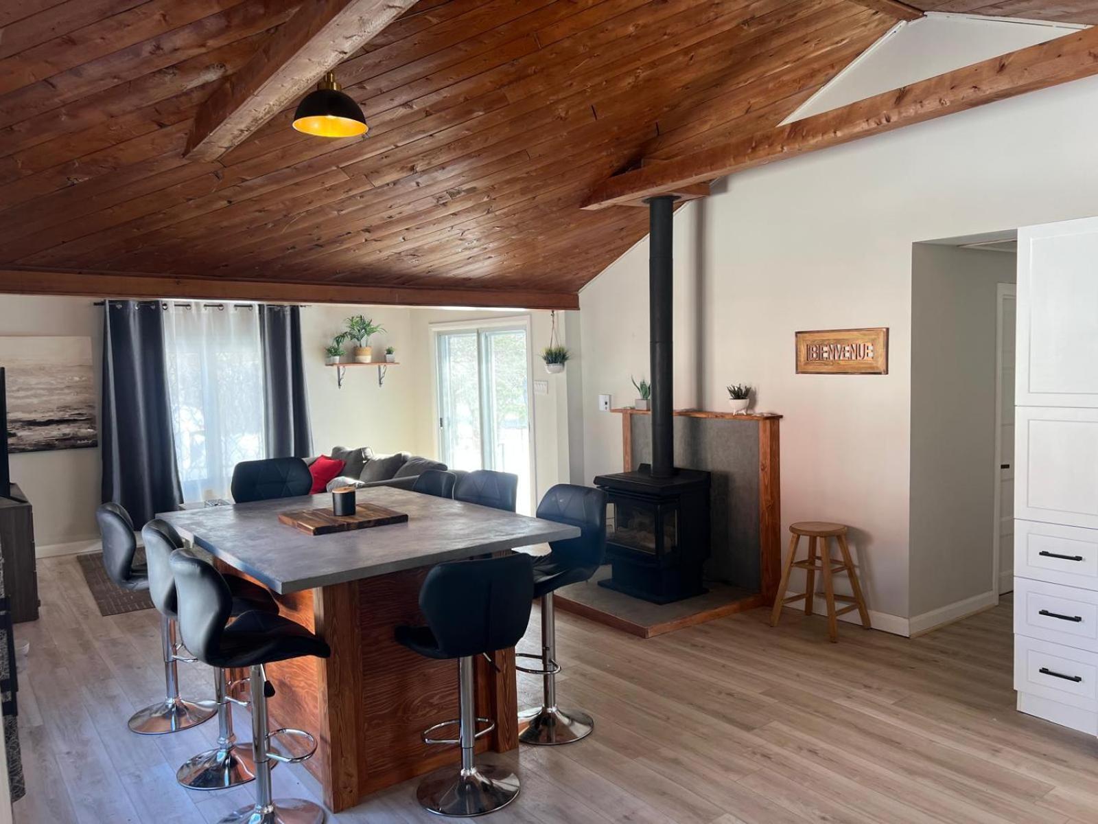שדיאק Cozy Chalet Near The Beach מראה חיצוני תמונה