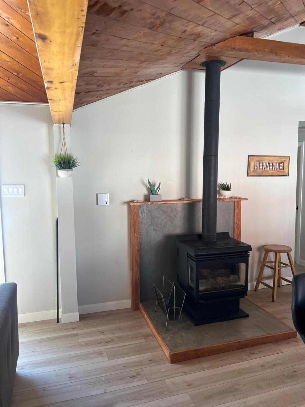 שדיאק Cozy Chalet Near The Beach מראה חיצוני תמונה